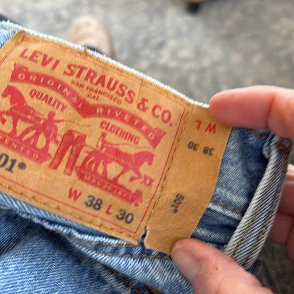 Levi’s 501 Men’s Button Fly Jeans - Picture 7 of 7